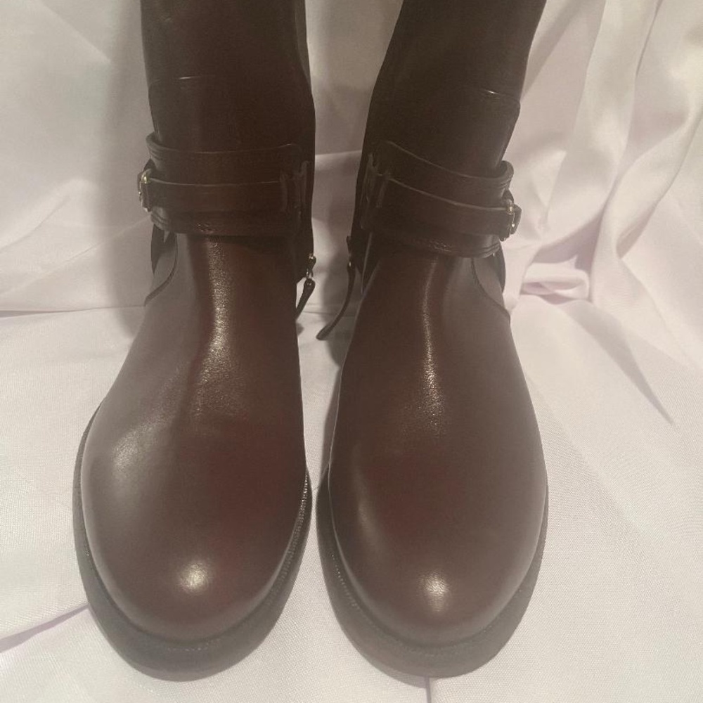MAKE AN OFFER !!!  Burberry Brand New NWOB Leather Boots md Italy  Brn  sz8 - Picture 13 of 16